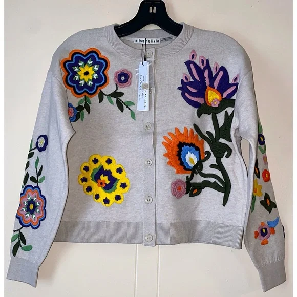 Alice + Olivia Lelia Floral Embroidered Cardigan Sweater Top - Picture 9 of 16